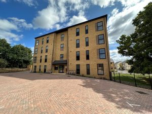 1 Buchan Close, Milton Keynes