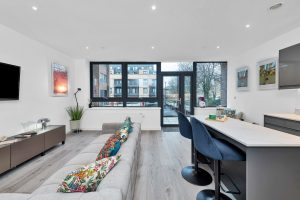 Silbury Boulevard, Milton Keynes